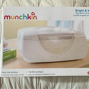 NEW Munchkin Bright and Warm Wipe Warmer and Nightlight